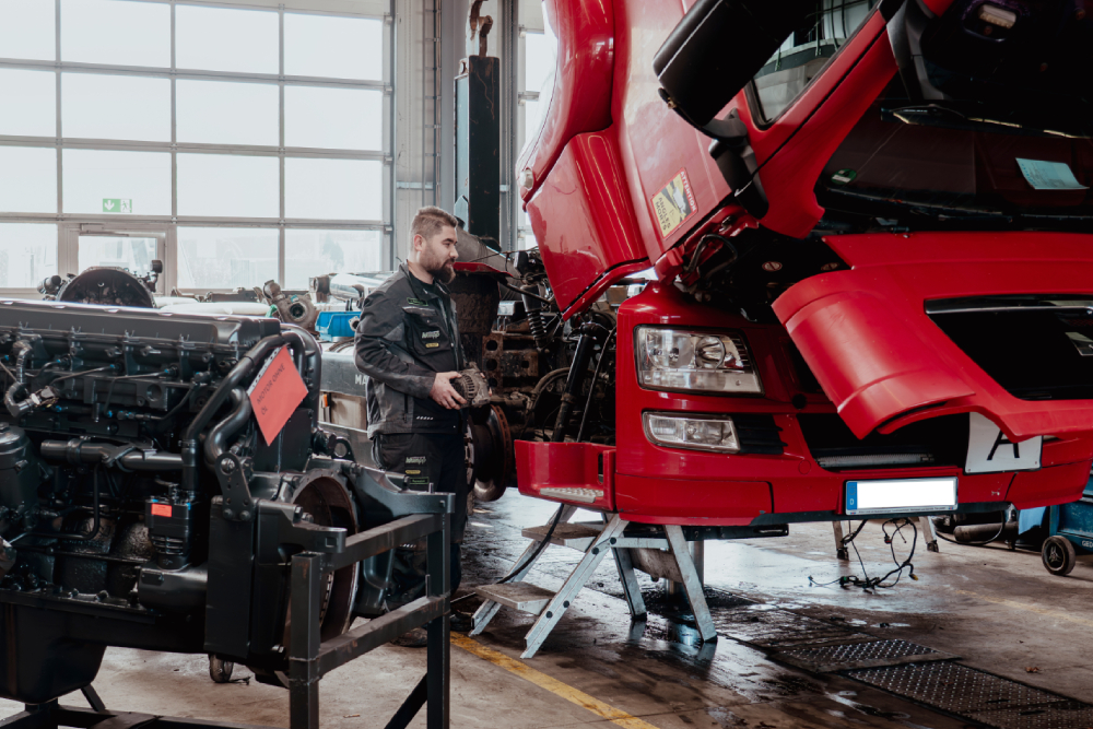 werkstattklump1.1 Klumpp Service GmbH - Nutzfahrzeug-Werkstatt